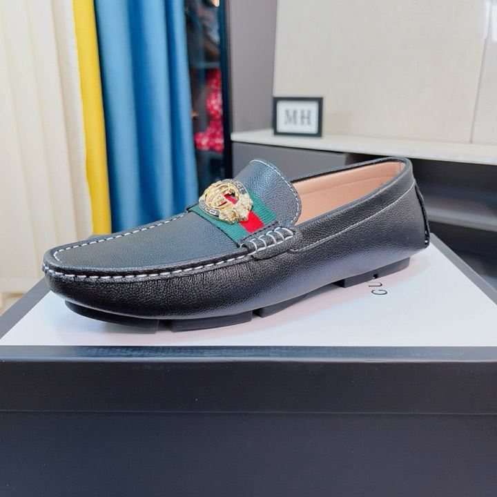G*u*i leather shoes